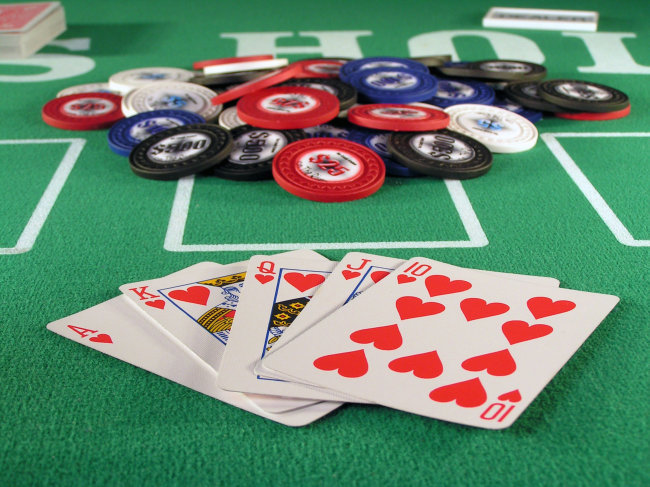 赌具 扑克牌 牌 纸牌 筛子 麻将牌高清图片免费